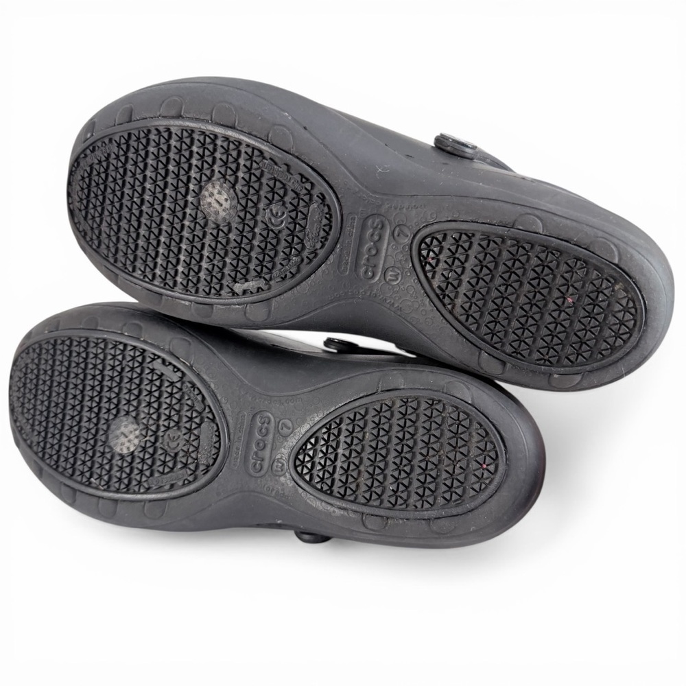 CROCS Black Mercy Work Clogs Slip Resistant Comfort Nursing shoes women’s 7 - Picture 9 of 11